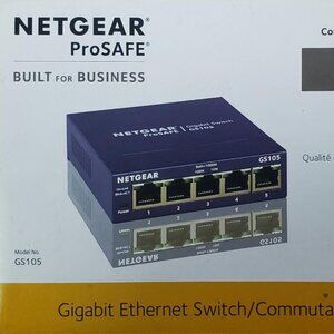 NEW GS105 NETGEAR PROSAFE 5 PORT GIGABIT DESKTOP SWITCH ETHERNET PLUG N PLAY